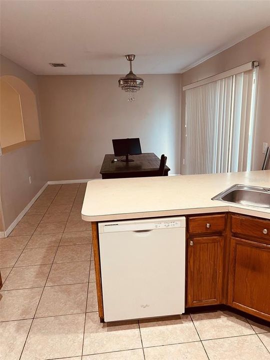 Active With Contract: $343,500 (4 beds, 2 baths, 1442 Square Feet)