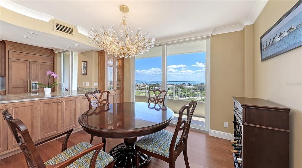 На продажу: $2,675,000 (3 спален, 3 ванн, 1842 Квадратных фут)