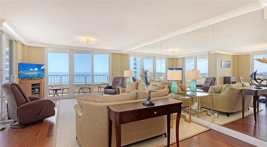 На продажу: $2,675,000 (3 спален, 3 ванн, 1842 Квадратных фут)