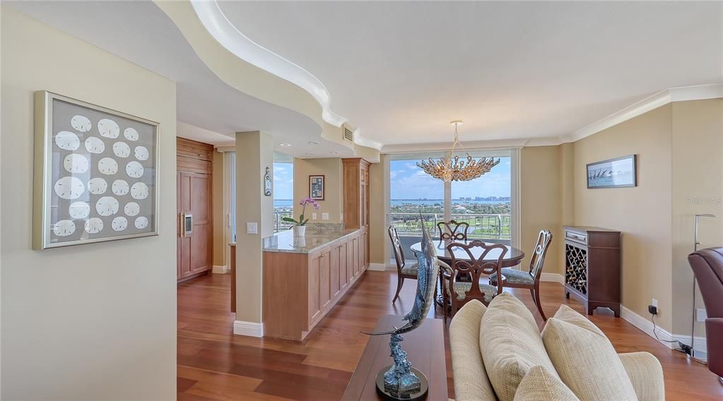 На продажу: $2,675,000 (3 спален, 3 ванн, 1842 Квадратных фут)