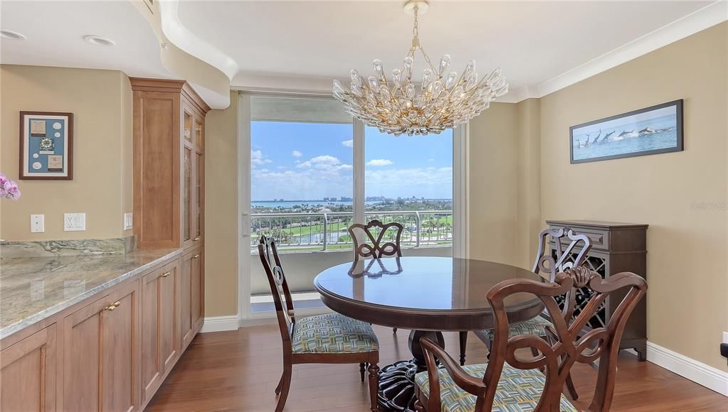 На продажу: $2,675,000 (3 спален, 3 ванн, 1842 Квадратных фут)