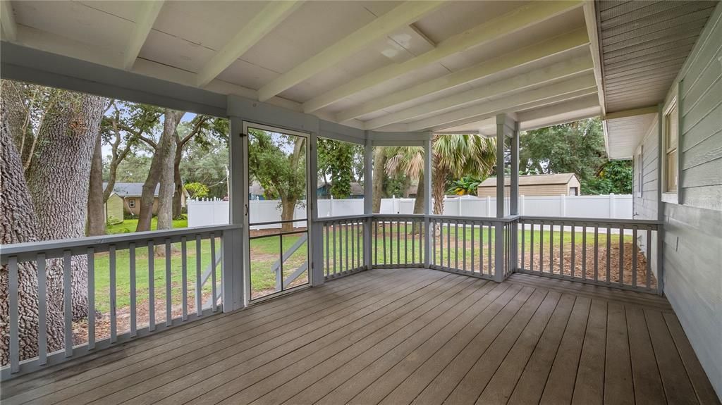 На продажу: $325,000 (3 спален, 2 ванн, 1118 Квадратных фут)