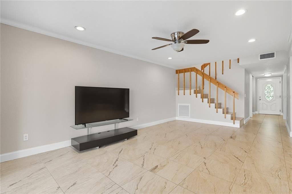 En Venta: $615,000 (3 camas, 2 baños, 2030 Pies cuadrados)