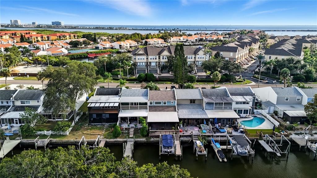 En Venta: $615,000 (3 camas, 2 baños, 2030 Pies cuadrados)