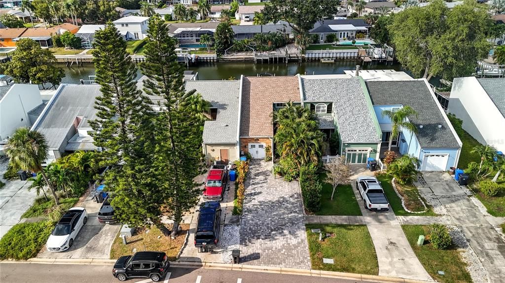 En Venta: $615,000 (3 camas, 2 baños, 2030 Pies cuadrados)