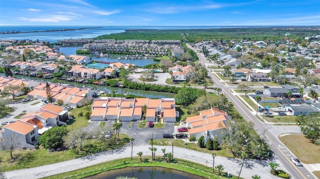 En Venta: $615,000 (3 camas, 2 baños, 2030 Pies cuadrados)