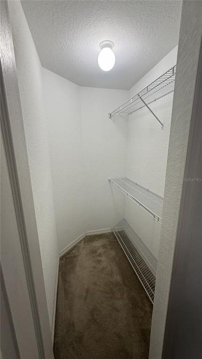 For Rent: $2,100 (3 beds, 2 baths, 1305 Square Feet)