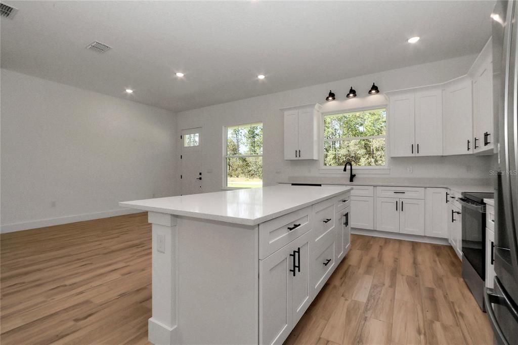 En Venta: $495,000 (3 camas, 2 baños, 1834 Pies cuadrados)