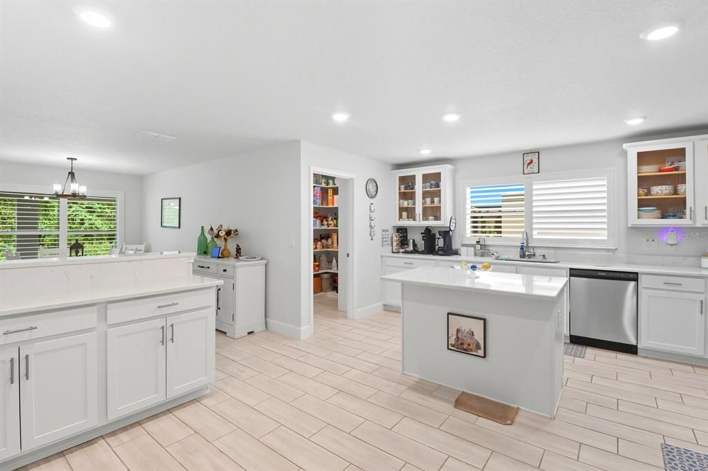 For Sale: $999,997 (4 beds, 3 baths, 3000 Square Feet)