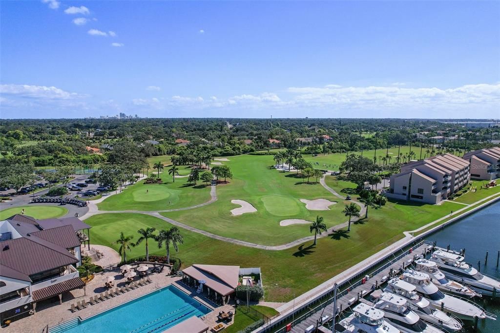 Под контрактом: $1,295,000 (4 спален, 3 ванн, 2280 Квадратных фут)