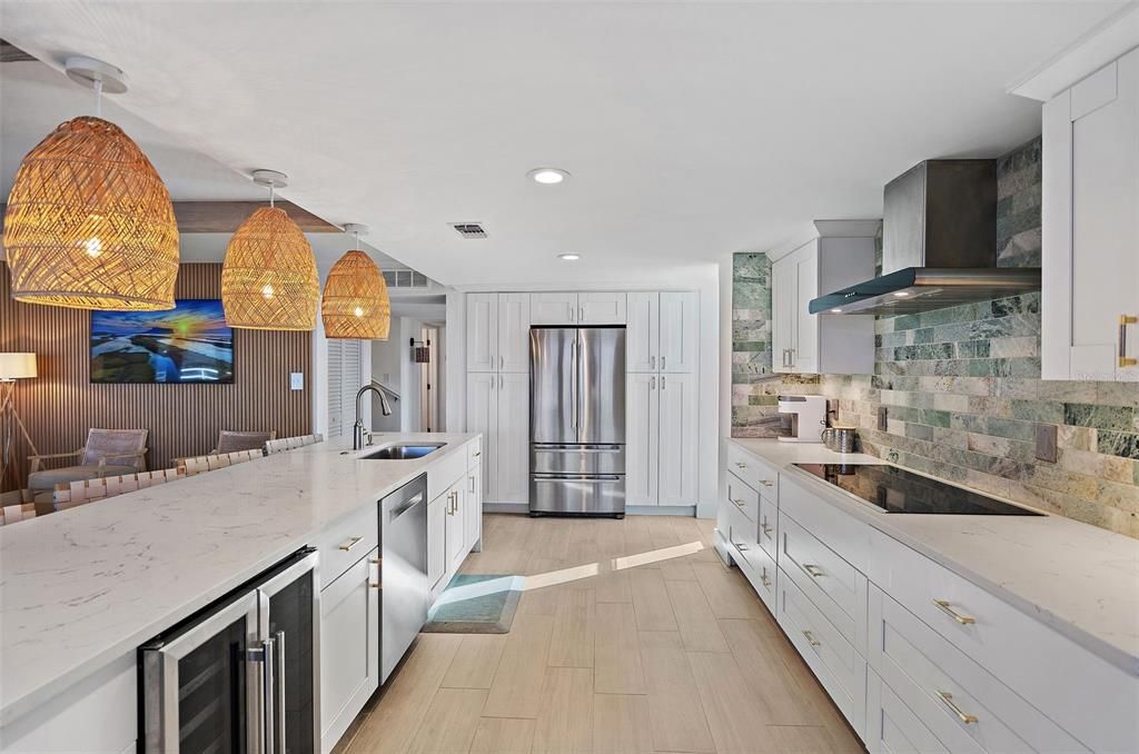 Под контрактом: $1,295,000 (4 спален, 3 ванн, 2280 Квадратных фут)