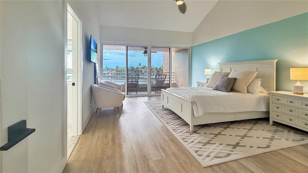 Под контрактом: $1,295,000 (4 спален, 3 ванн, 2280 Квадратных фут)