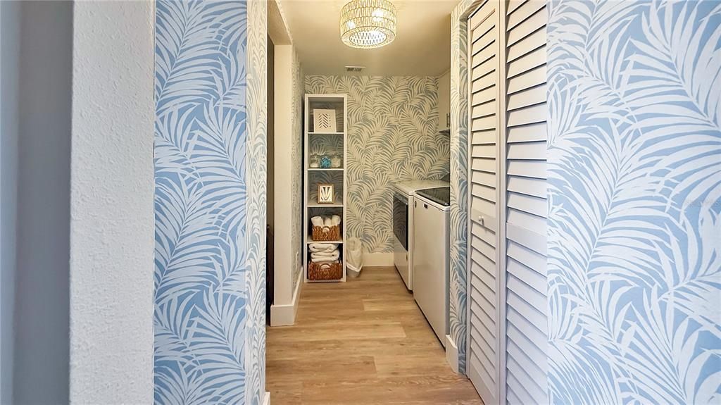 Под контрактом: $1,295,000 (4 спален, 3 ванн, 2280 Квадратных фут)