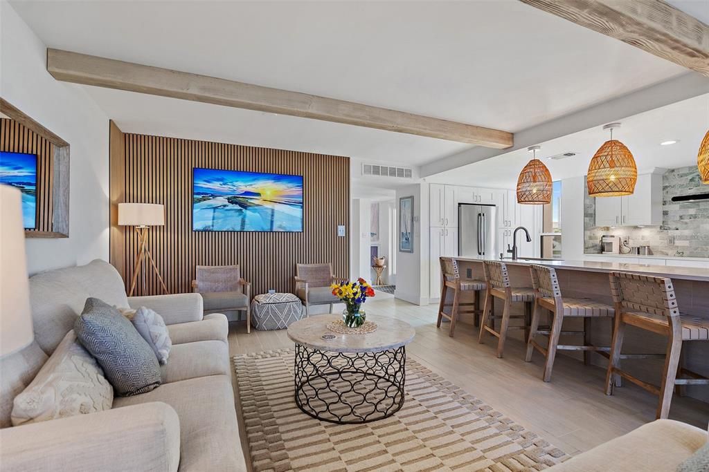 Под контрактом: $1,295,000 (4 спален, 3 ванн, 2280 Квадратных фут)