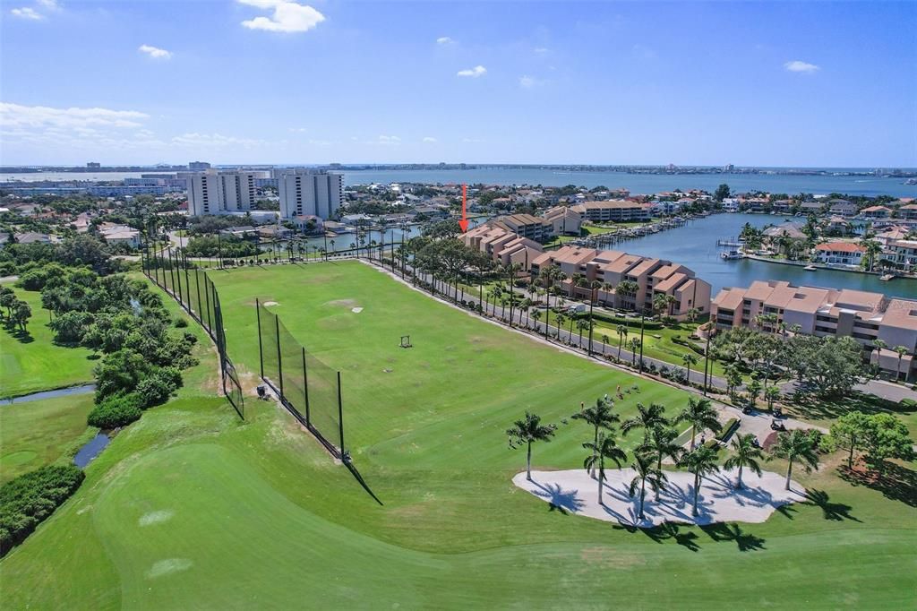 Под контрактом: $1,295,000 (4 спален, 3 ванн, 2280 Квадратных фут)