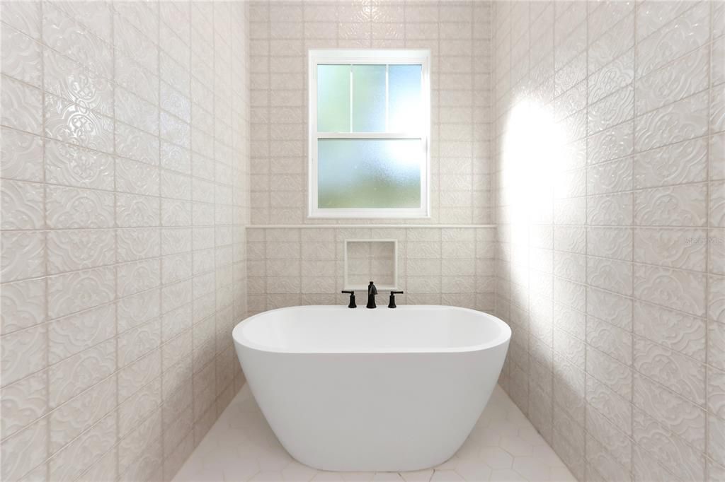 На продажу: $495,000 (3 спален, 2 ванн, 1834 Квадратных фут)