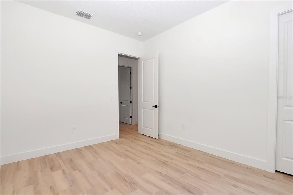 На продажу: $495,000 (3 спален, 2 ванн, 1834 Квадратных фут)