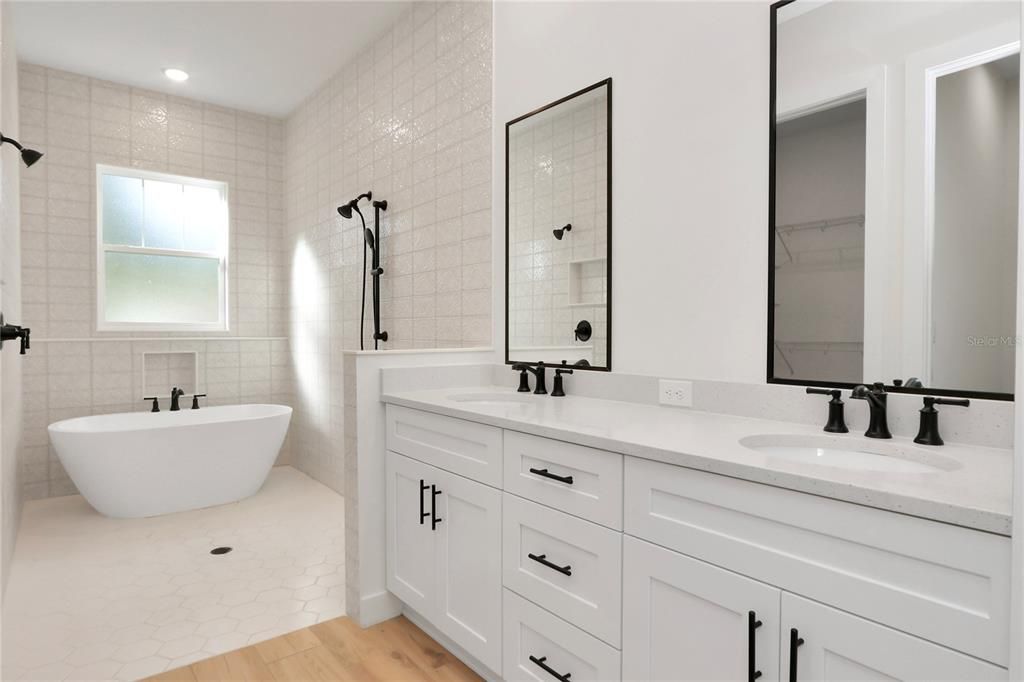 На продажу: $495,000 (3 спален, 2 ванн, 1834 Квадратных фут)