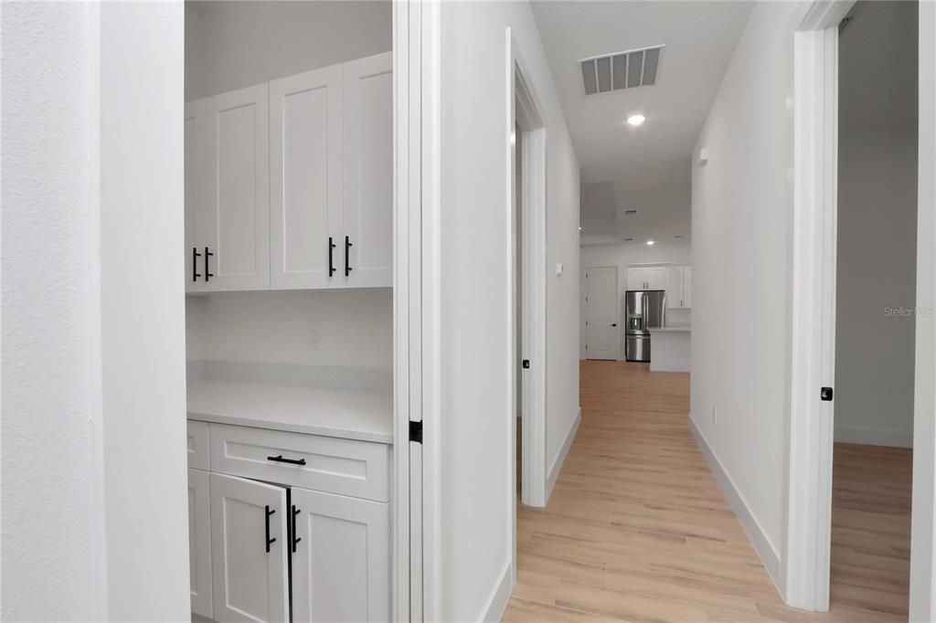 На продажу: $495,000 (3 спален, 2 ванн, 1834 Квадратных фут)