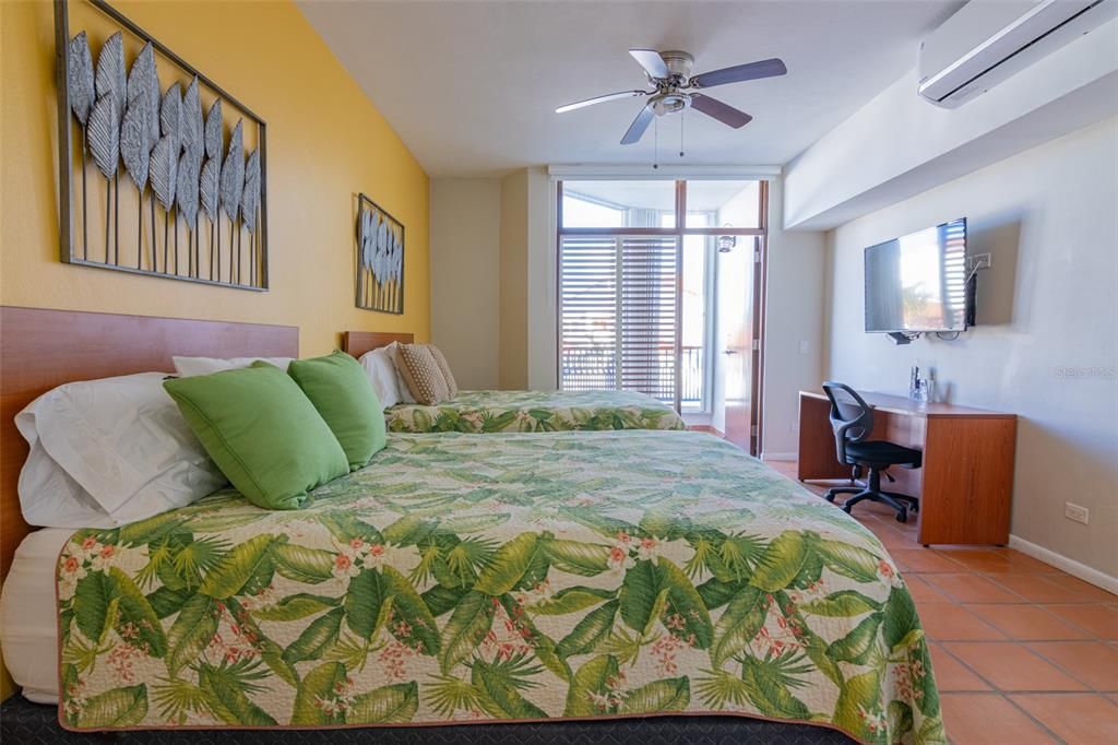 For Sale: $755,000 (3 beds, 4 baths, 1870 Square Feet)