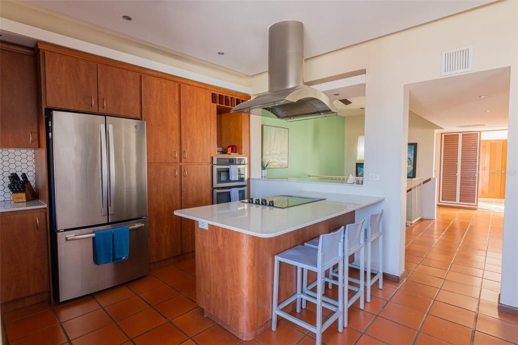 For Sale: $755,000 (3 beds, 4 baths, 1870 Square Feet)