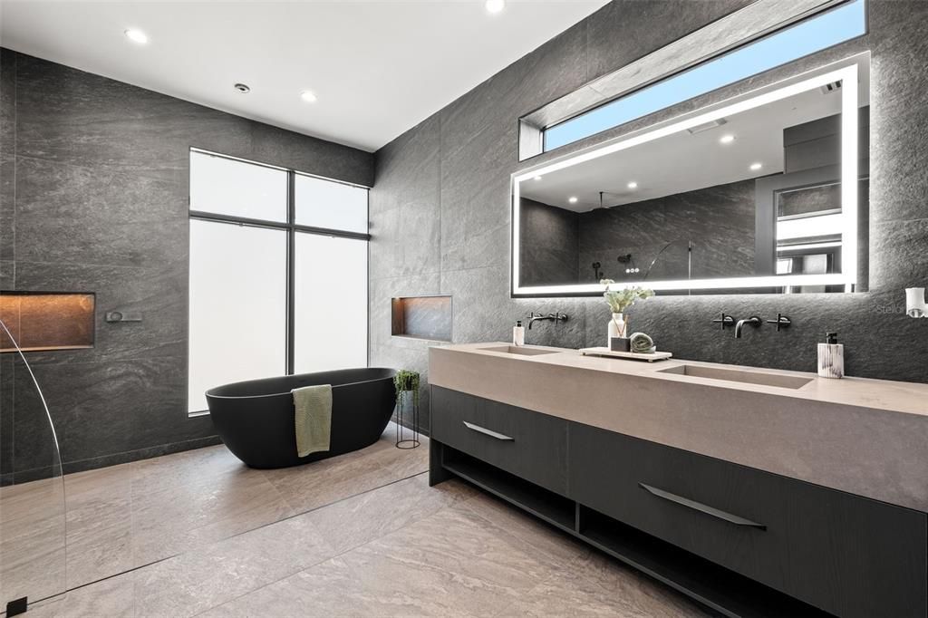 En Venta: $3,150,000 (4 camas, 4 baños, 5200 Pies cuadrados)