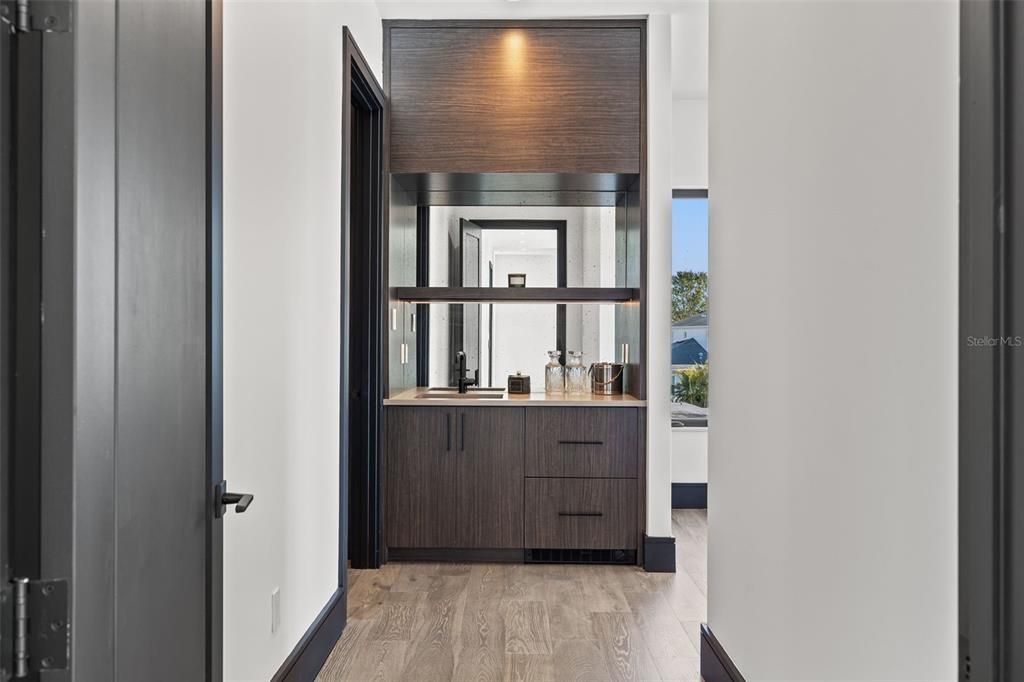 En Venta: $3,150,000 (4 camas, 4 baños, 5200 Pies cuadrados)