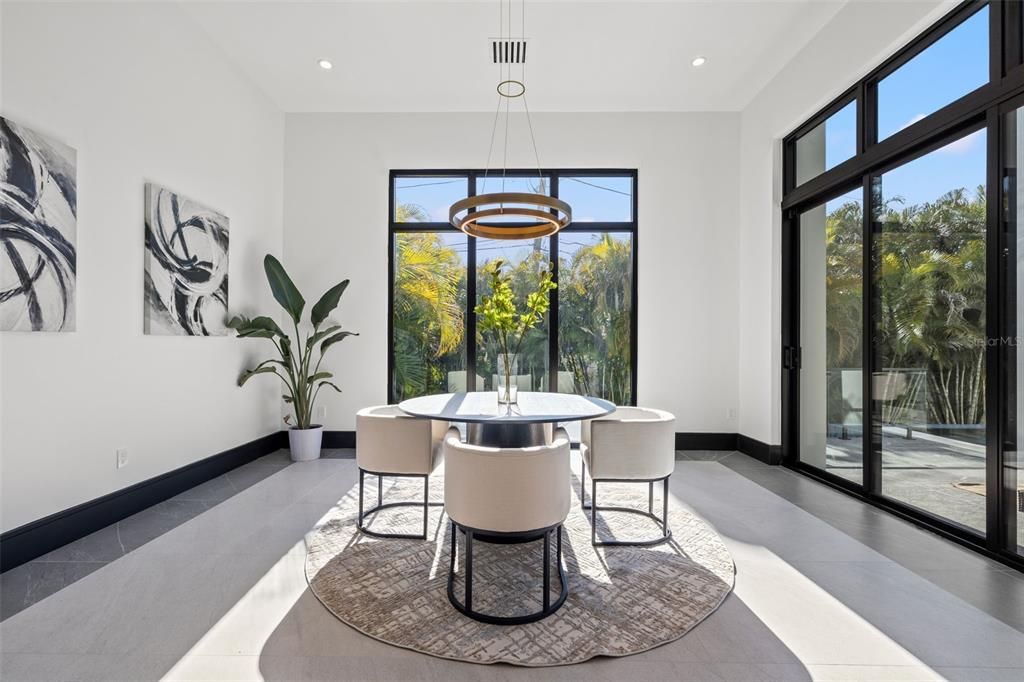 En Venta: $3,150,000 (4 camas, 4 baños, 5200 Pies cuadrados)