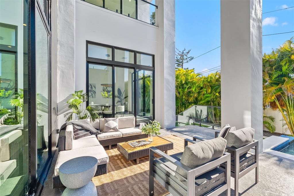 En Venta: $3,150,000 (4 camas, 4 baños, 5200 Pies cuadrados)