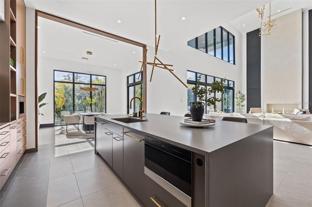 En Venta: $3,150,000 (4 camas, 4 baños, 5200 Pies cuadrados)