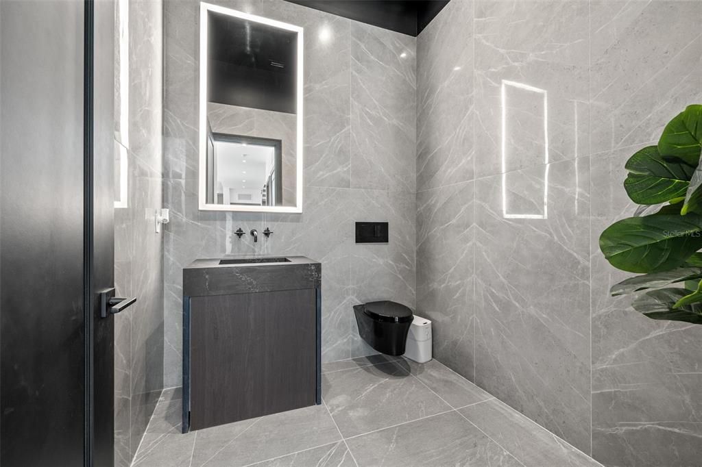 En Venta: $3,150,000 (4 camas, 4 baños, 5200 Pies cuadrados)