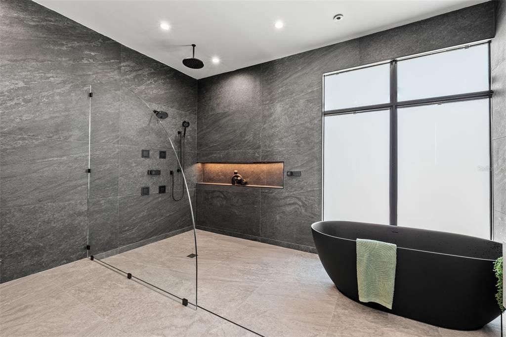 En Venta: $3,150,000 (4 camas, 4 baños, 5200 Pies cuadrados)