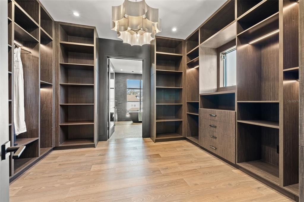 En Venta: $3,150,000 (4 camas, 4 baños, 5200 Pies cuadrados)