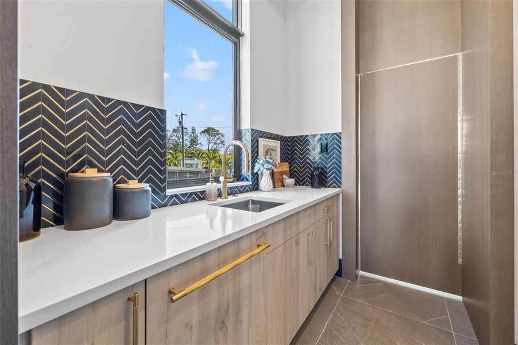 En Venta: $3,150,000 (4 camas, 4 baños, 5200 Pies cuadrados)