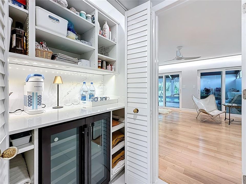 En Venta: $1,550,000 (4 camas, 4 baños, 5673 Pies cuadrados)