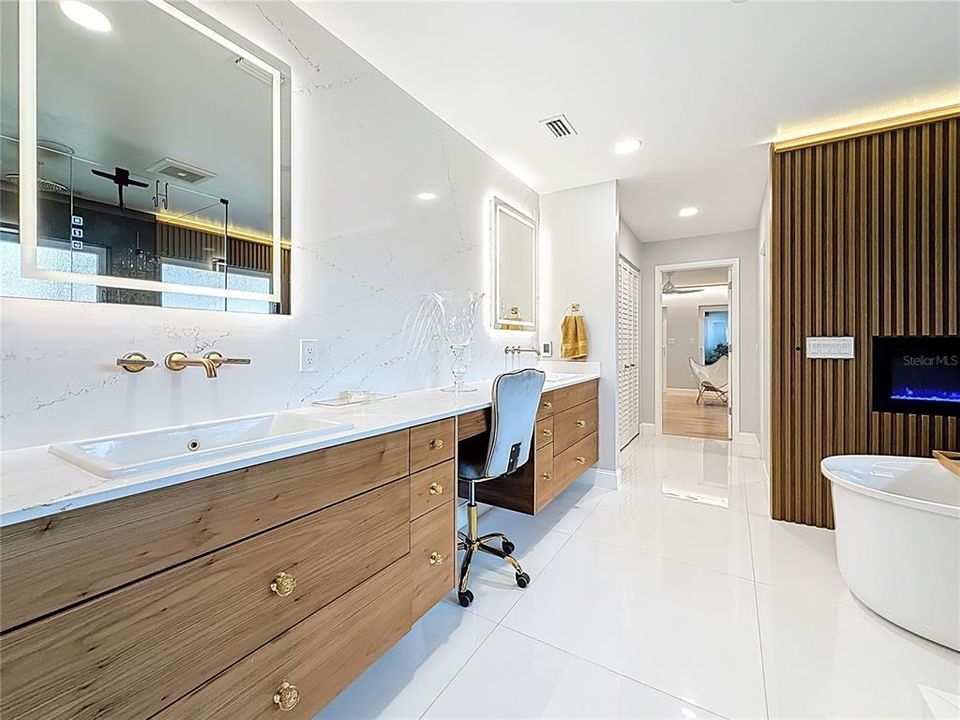 En Venta: $1,550,000 (4 camas, 4 baños, 5673 Pies cuadrados)