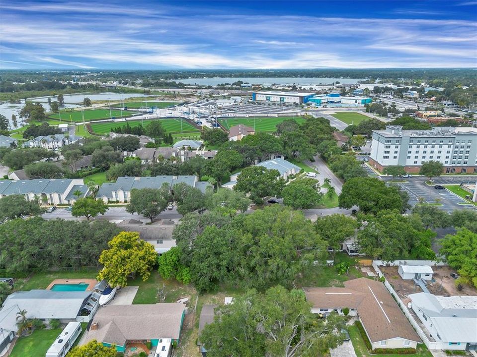 На продажу: $179,900 (2 спален, 1 ванн, 1280 Квадратных фут)