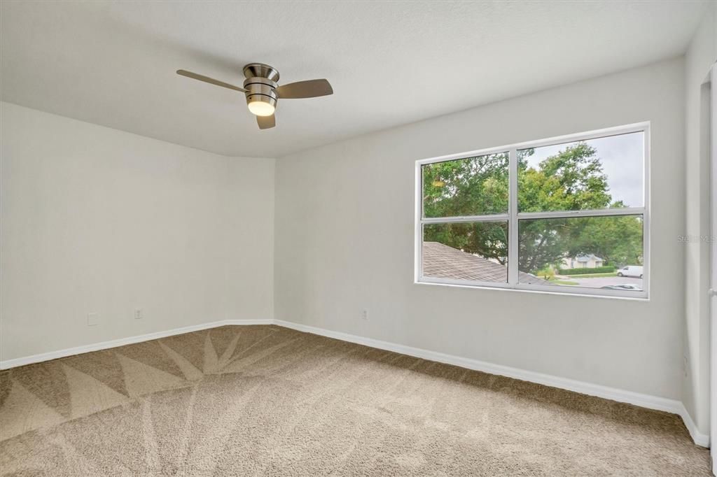 На продажу: $179,900 (2 спален, 1 ванн, 1280 Квадратных фут)