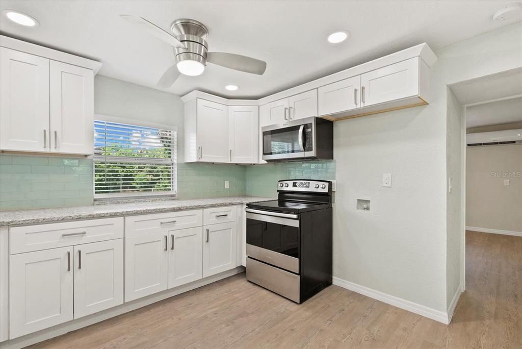 Activo con contrato: $169,900 (2 camas, 2 baños, 1100 Pies cuadrados)