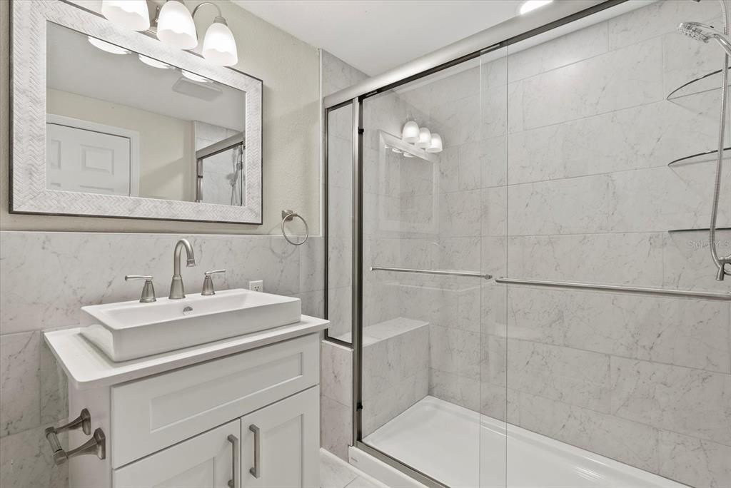 Activo con contrato: $169,900 (2 camas, 2 baños, 1100 Pies cuadrados)