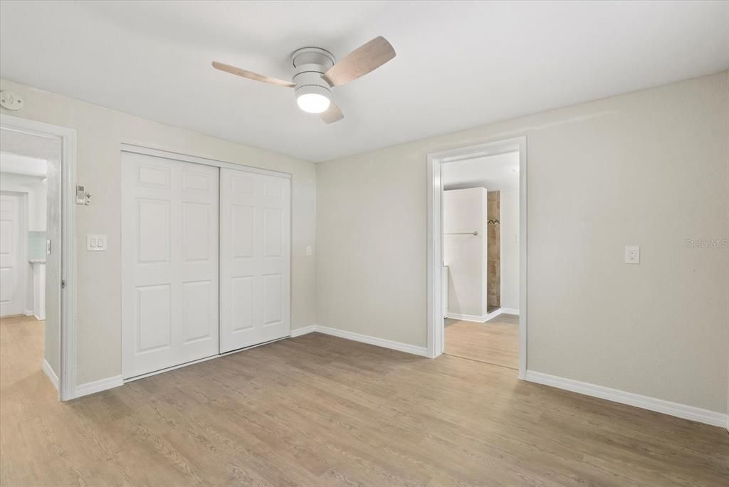 Activo con contrato: $169,900 (2 camas, 2 baños, 1100 Pies cuadrados)