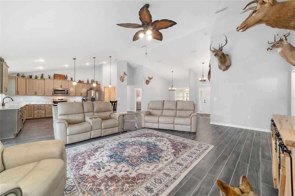 待售: $1,950,000 (3 贝兹, 2 浴室, 2588 平方英尺)