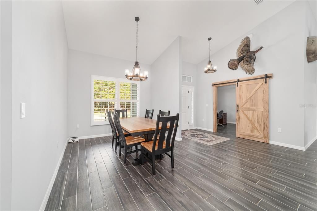 待售: $1,950,000 (3 贝兹, 2 浴室, 2588 平方英尺)