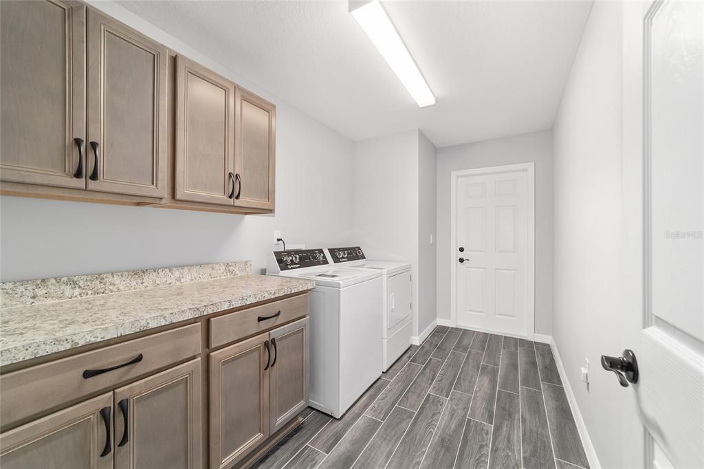 待售: $1,950,000 (3 贝兹, 2 浴室, 2588 平方英尺)