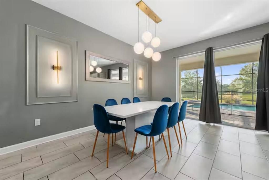 待售: $895,000 (8 贝兹, 5 浴室, 4289 平方英尺)