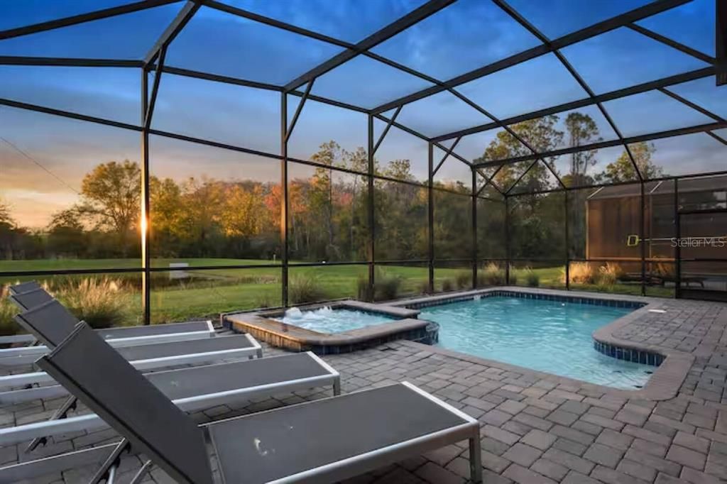 待售: $895,000 (8 贝兹, 5 浴室, 4289 平方英尺)