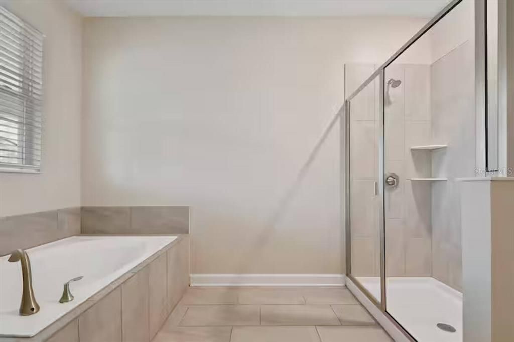 待售: $895,000 (8 贝兹, 5 浴室, 4289 平方英尺)