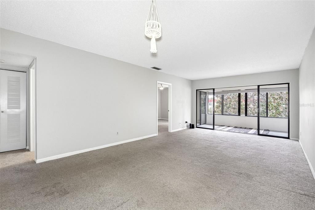 En Venta: $185,000 (2 camas, 2 baños, 1068 Pies cuadrados)