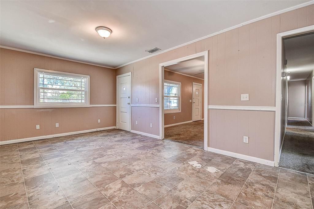 Activo con contrato: $175,000 (3 camas, 2 baños, 1420 Pies cuadrados)