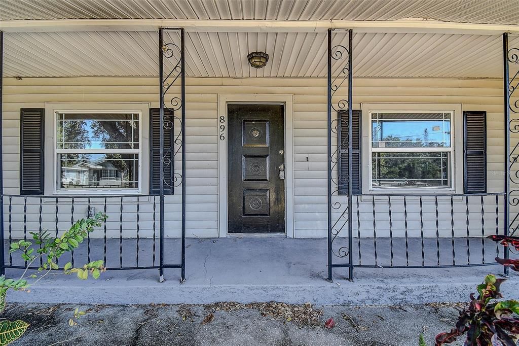 Activo con contrato: $175,000 (3 camas, 2 baños, 1420 Pies cuadrados)